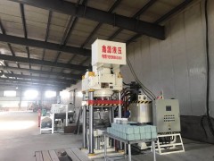 內蒙全自動舔鹽磚壓塊機Y雙塊設計 密度上下均勻