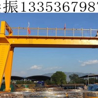 江蘇揚州龍門吊超載作業會造成的危害