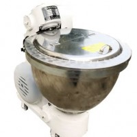 供應雪球牌12.5Kg和面機