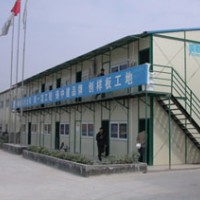 廠房彩鋼活動板房廠家，河北住人集裝箱活動板房生產廠家