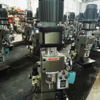 氣壓旋鉚機(jī)動力頭鉚翻邊半圓頭鉚平頭蘑菇頭金屬加工鉚接對鉚滾鉚