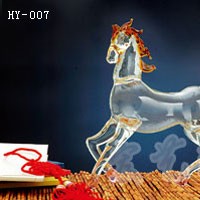 河北工藝玻璃酒瓶制造廠家-河間宏藝公司生產(chǎn)加工內(nèi)置酒瓶